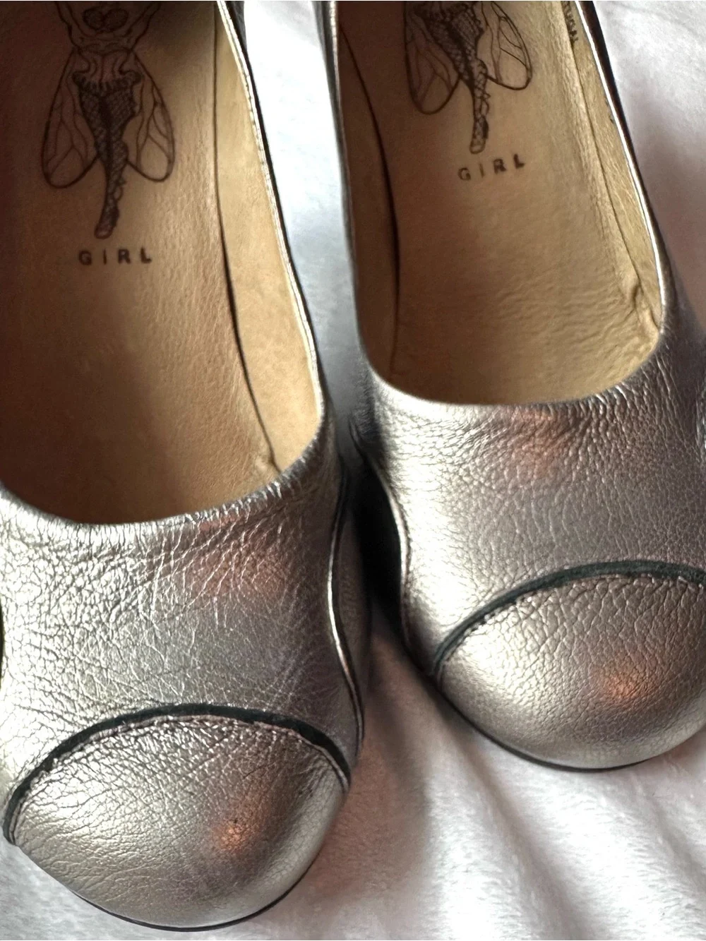 Fly Girl London Silver Pewter Metallic High Heel Pumps 9 Round Toe Portugal